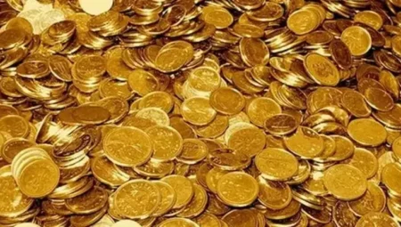 What Does It Mean to Find Gold in a Christian Dream?