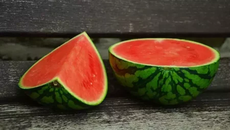 What Does It Mean to See Watermelon in a Dream in Islam?